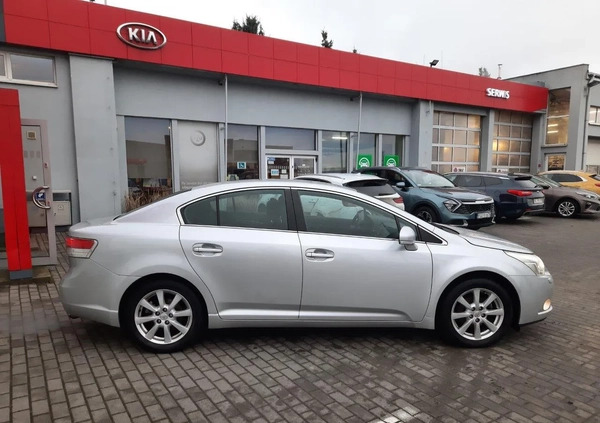 Toyota Avensis cena 27499 przebieg: 224645, rok produkcji 2010 z Ostróda małe 254